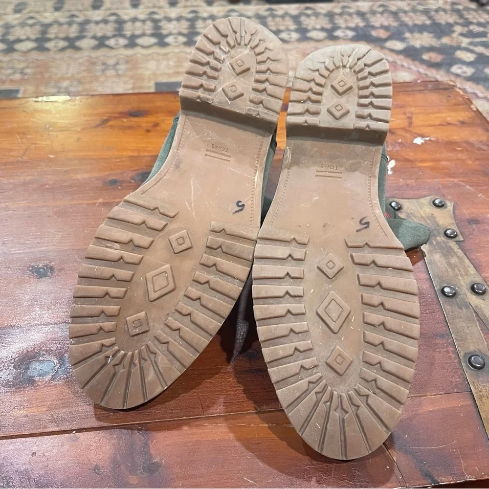 TOMS Olive Green Suede CLEO Pull On Chelsea Ankle Booties/Boots Sz 9.5 - Picture 13 of 14